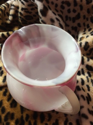 Hand Blown Art Glass Small Pitcher Marsala Pink ,Vintage,Size of a Cream Pitcher - Bild 11 von 12