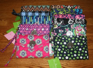 NWT-Vera-Bradley-YOUR-TURN-SMARTPHONE-WRISTLET-turnlock-iPhone-6-iPhone-8-wallet