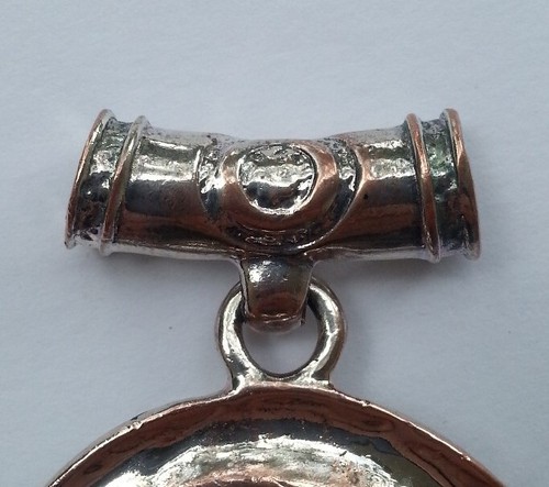 Très joli GRAND PENDENTIF VINTAGE avec GROS CABOCHON VERT - Imagen 7 de 18