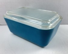 Pyrex Turquoise Blue Refrigerator Dish 0502 with Lid 502C Vintage 1.5 Pint USA