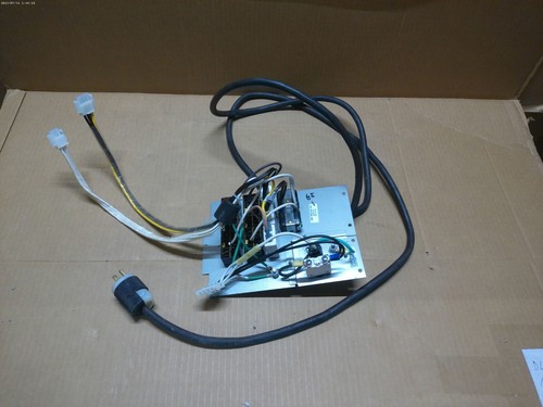 APC Power Distribution Module for DLT2200C / SMT2200C UPS 120V 20A - Picture 3 of 11