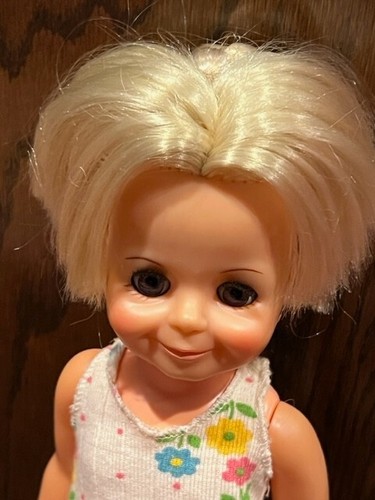 3 Vintage 1970s Crissy & Crissy Velvet Dolls With 2 Totes Lot Blond & Redheads - Picture 4 of 12