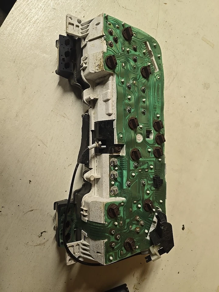  Спидометр указатель кластерный 1994 Chevrolet Camaro D4762 B10 - Изображение 3 из 4