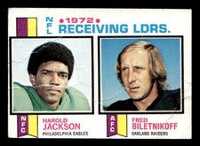 1973 Topps #3 1972 NFL Receiving Leaders (Harold Jackson / Fred Biletnikoff)