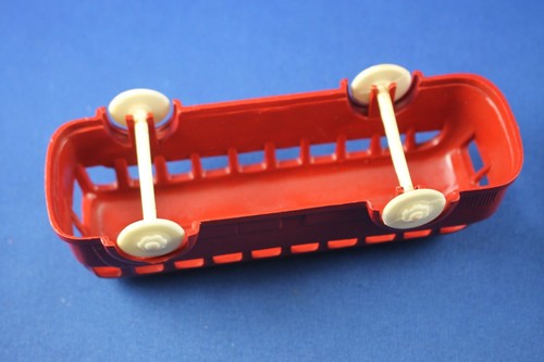 Plasticville - O-O27 - Vehicles - #45987 - 1 Custom Paint Red Bus - Excellent - Picture 5 of 7