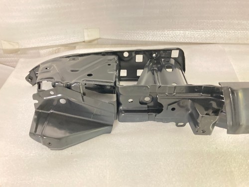 Genuine Toyota Hilux Pickup Rear Bumper Center GUN125 - Picture 8 of 9