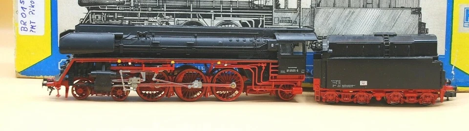 Piko H0 Dampflok BR 01 0505-6 Öl mit RP 25 Rädern und PMT-Tender der DR Epoche 4