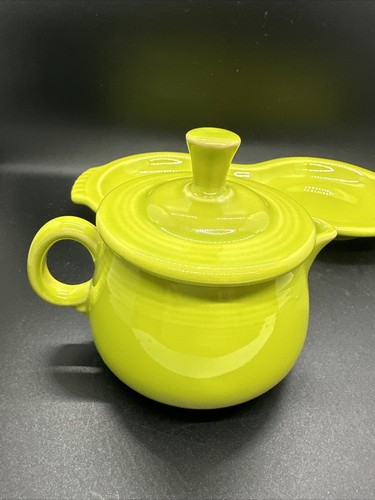 Vintage Fiesta Ware Bright Lime Green Base, Creamer & Lid Only (No Sugar Bowl) - Imagen 5 de 15