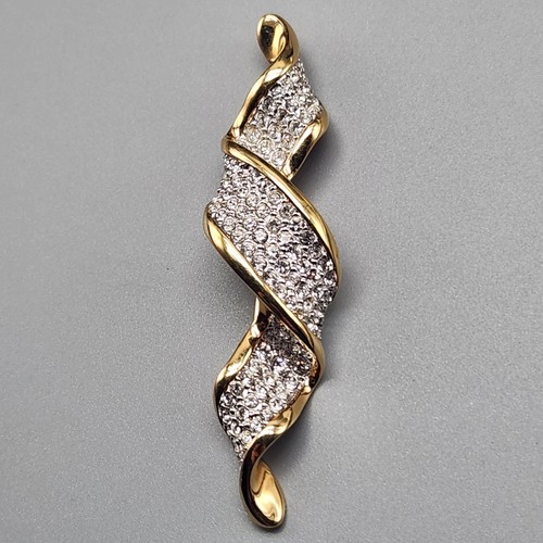 Vtg Swarovski Ribbon Crystal Brooch Twisted Clear Pave Rhinestone Gold Tone Pin - Picture 4 of 8