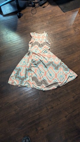 LuLaroe Nicki ärmelloses Swing Kleid Taschen aztekisch mehrfarbig Größe Medium - Bild 3 von 5