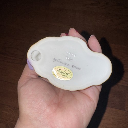 Bisque / Porcelain Purple Iris w/Original Sticker - Andrea by Sadek 1987 #8038 - Picture 5 of 6