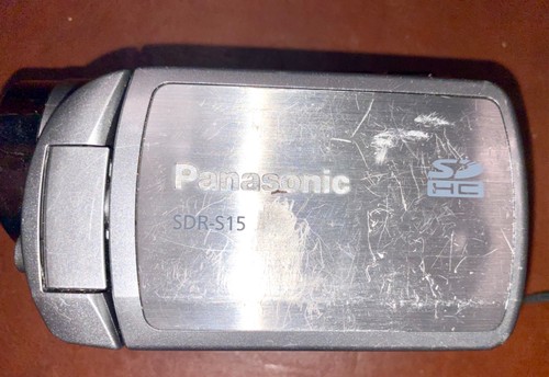 Panasonic SDR-S15 Handheld High Definition YouTube Camcorder With Charger -BOXED - Picture 7 of 13