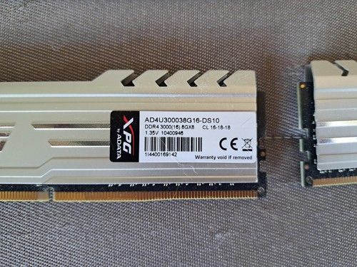 XPG GAMMIX D10 32GB (4x8GB) DDR4 3000MHZ Pamięć biurkowa AD4U300038G16-DS10 - Zdjęcie 3 z 5