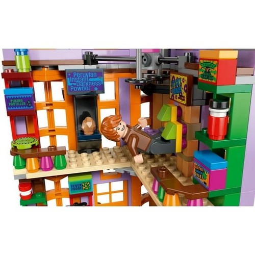 Lego 76422 Diagon Alley: Weasleys' Wizard Wheezes Harry Potter Set SEALED NEW - Picture 4 of 5