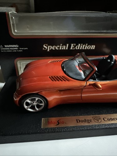 Maisto 1/18 Scale diecast - 31851 Dodge Concept Vehicle Orange - Picture 2 of 9