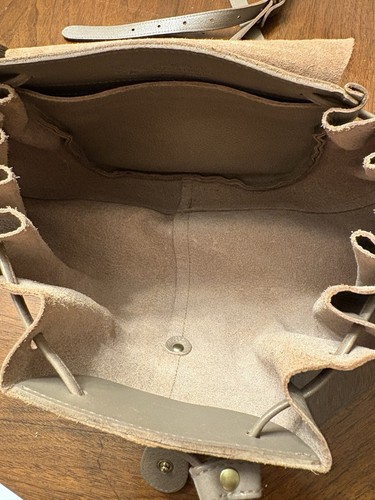 Il Bisonte Schultertasche gerafft Leder taupe pebble - Bild 12 von 13