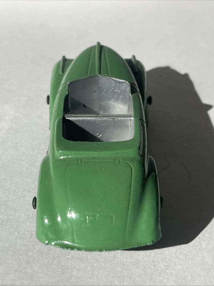 Juguete Tootsie Vintage Años 40 Chrysler Windsor Convertible en Verde con Neumáticos Negros Foto 4 de 4