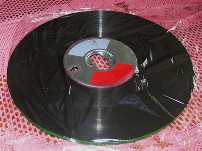 1 Tonband auf Bobby -  ca. 25- 26cm in Folie