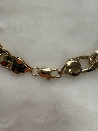 New 14k Gold Filled 12mm Figaro 28” Chain - Picture 4 of 5