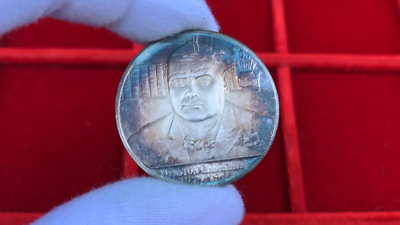 GREAT BRITAIN Death of Winston Churchill 1965 silver Medal / Eimer