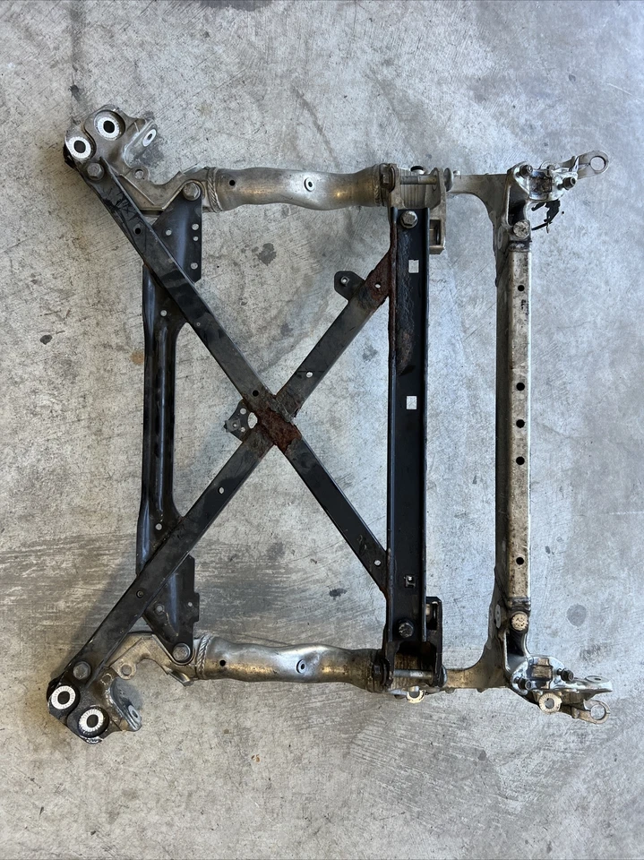 2009-2012 AUDI S5 S4 FRONT SUBFRAME SUB FRAME K-FRAME ENGINE CRADLE CROSSMEMBER - Image 4 of 4