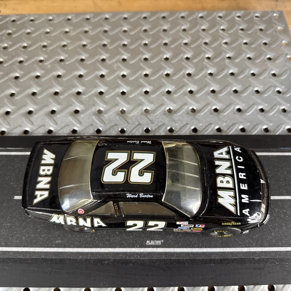 Ward Burton #22 1998 MBNA Pontiac 1/24 NASCAR Diecast RC Model Car Foto 2 de 4