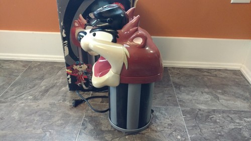 VINTAGE LOONEY TUNES TAZ BIKER TAZMANIAN DEVIL POPCORN POPPER MAKER WORKS GREAT! - Bild 2 von 6
