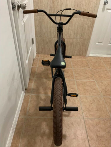 Mongoose Legion Kids Freestyle BMX Bike, 20 Inch Wheels L20 - Picture 3 of 4