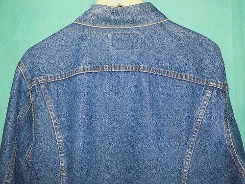 NICE! Vtg 80s LEVI'S USA DENIM JACKET, TYPE 3, 70506-0217, ACTUAL 43"Ch, 41"W - Picture 12 of 14