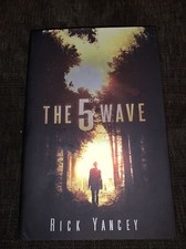 The 5th Wave Rick Yancey 2013 HCDJ 1st / 1st Hardcover First Edition