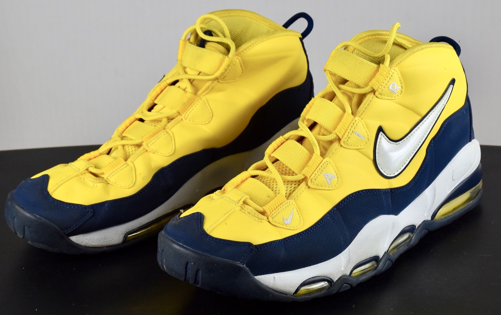 Nike Mens Air Max Up Tempo LE HOH Michigan Basketball Shoes 410619 710 Comfortable Nike Mens Air Max Up Tempo LE HOH Michigan Basketball Shoes 410619 710 Comfortable