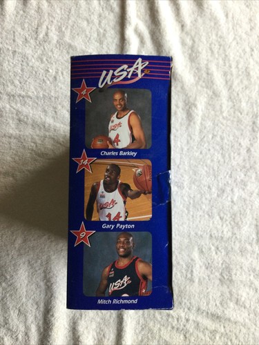 Kenner 1996 USA Starting Lineup NBA Barkley, Payton, and Richmond - Picture 3 of 6
