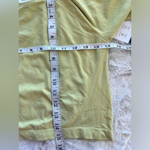 NWT: Athleta Girl Power Up Sport Length Seamless Top in Light Yellow size M - Picture 5 of 8
