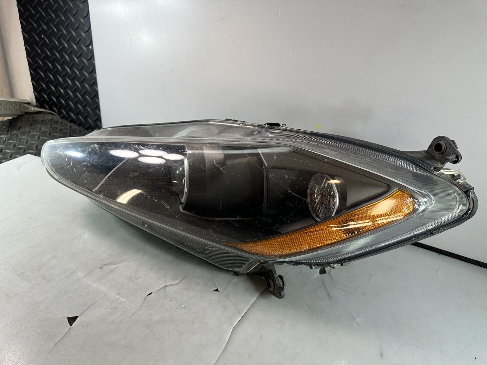 2008 2012 MASERATI GRAN TURISMO LEFT SIDE HEADLIGHT XENON HID ‼️ONLY FOR PARTS‼️