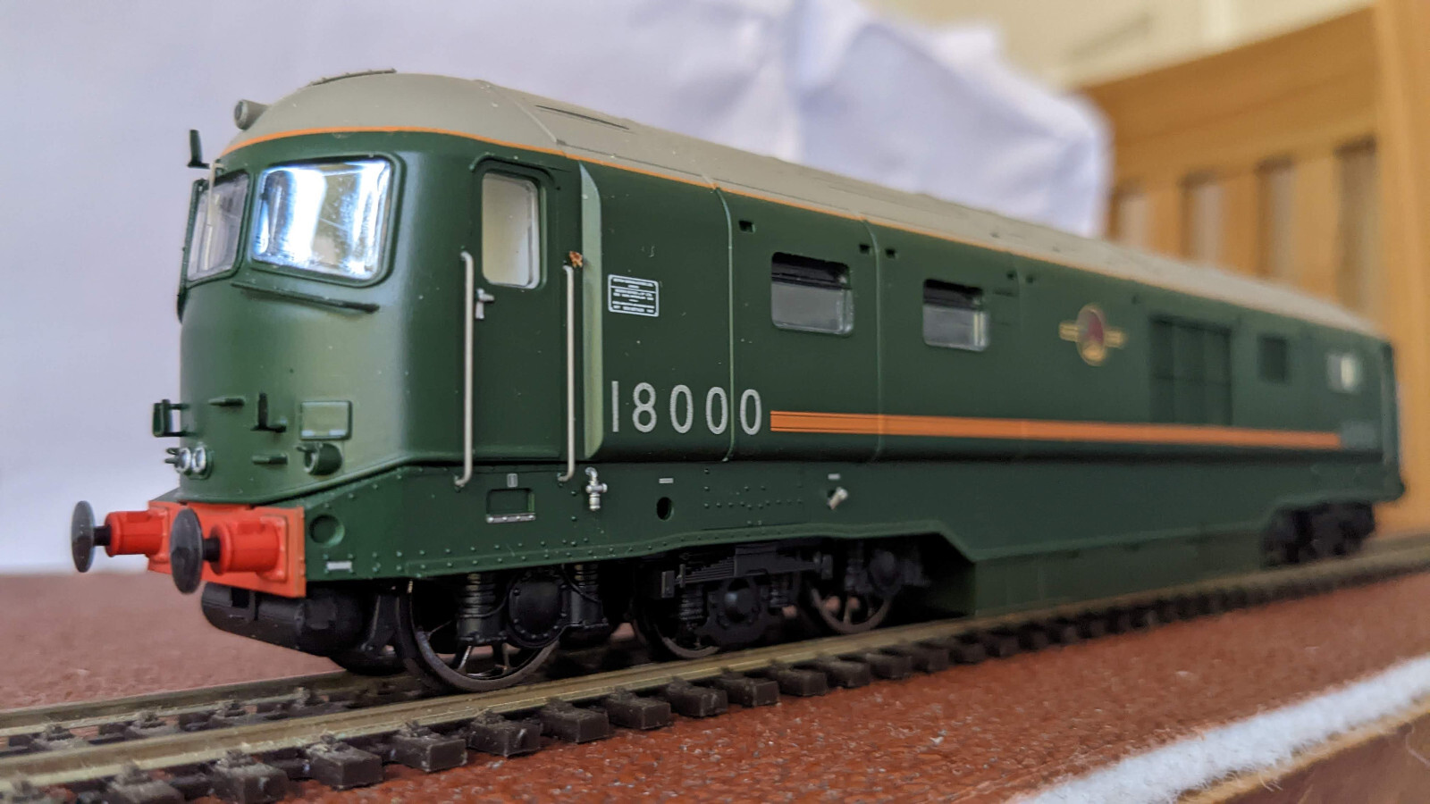 Heljan 1802 BR Gas Turbine 18000 Class Locomotive BR Green Late Crest ...