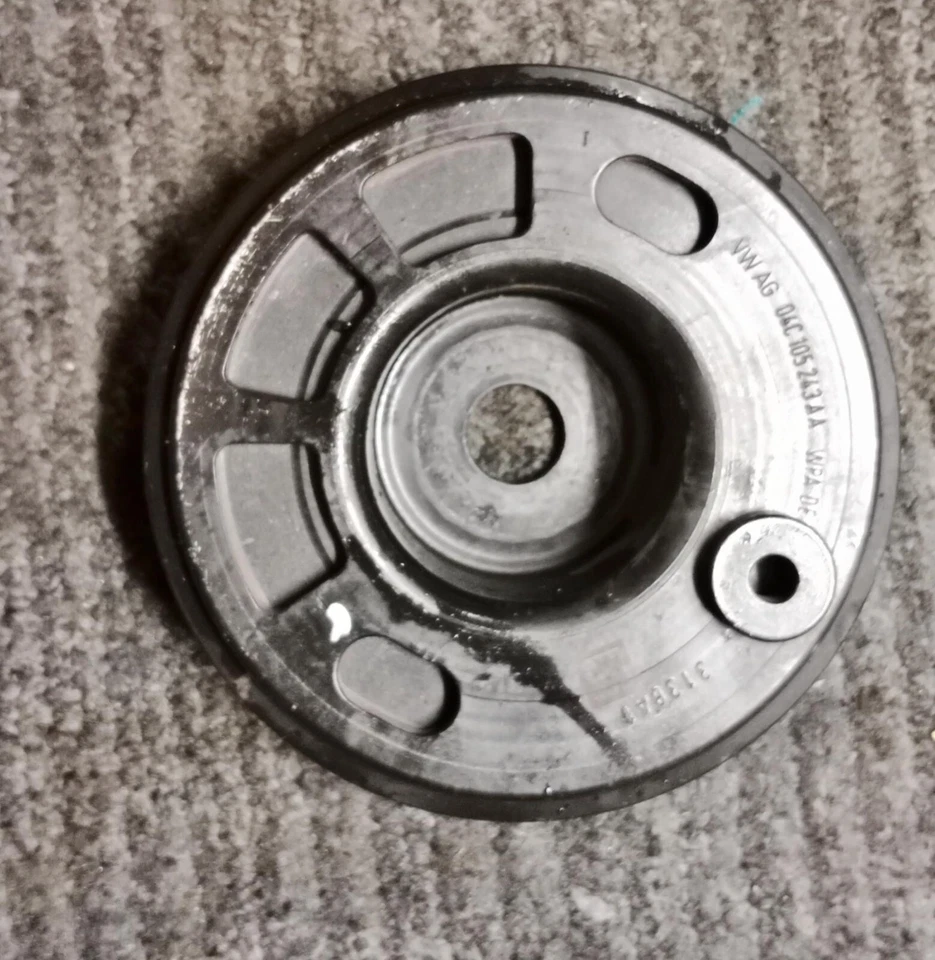 SEAT IBIZA 2019 POLEA EJE CIGÜEÑAL 04C105243AA Foto 2 de 4