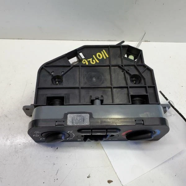 2000-2002, Saturn SC2, Controle de Temperatura com AC, Número da Peça - 21031429 - Imagem 4 de 4