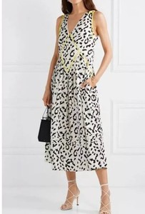 sleeveless leopard print dress