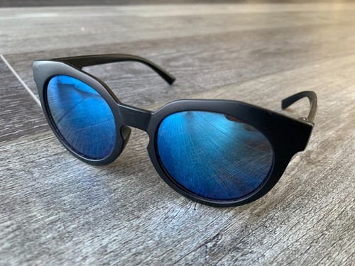 Kids Wayfarer-Style Matte Sunglasses with Mirror Lenses and Free Zeiss Cloth - Bild 4 von 6