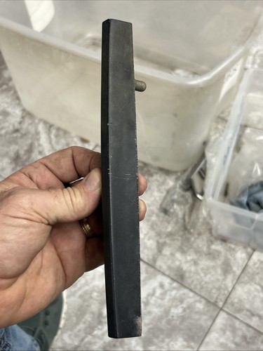 1969-70 Cougar Eliminator Fuel Door Trim Black No Chrome - Bild 4 von 7