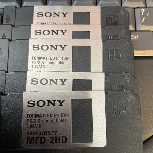 10 X Sony Floppy Disks Diskettes 3.5” Retro Vintage Computing MFD 2HD Boxed - Afbeelding 3 van 6