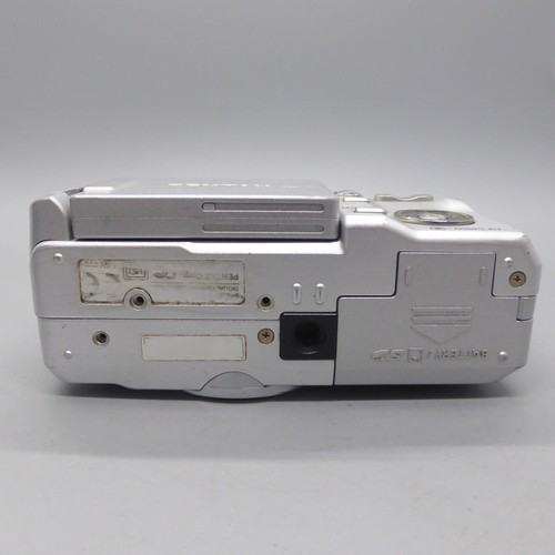 Pentax Digital Camera Optio 750Z 7.0MP Silver Flip Screen Tested - Picture 7 of 9