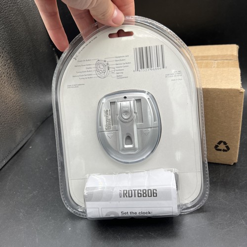 New GPX RDT6806 AM / FM / NOAA Weather Band Portable Radio -Belt Clip & Arm Band - Picture 3 of 3