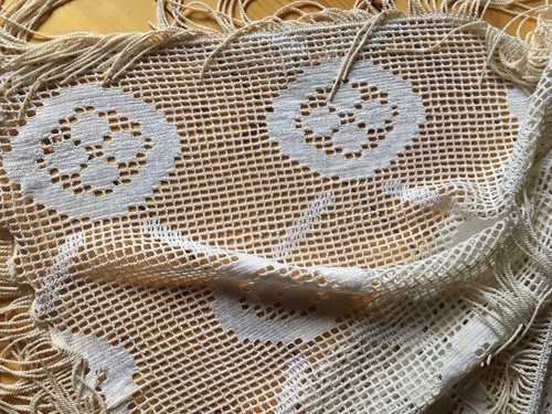 Vintage Französische Filet Spitze Ecru Seidige Baumwolle Rechteckig Tischdecke mit Quasten - Bild 10 von 12
