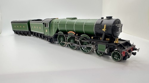 Hornby R2953 OO Gauge Flying Scotsman USA Tour 1969 Train Pack DCC Fitted - Picture 9 of 21
