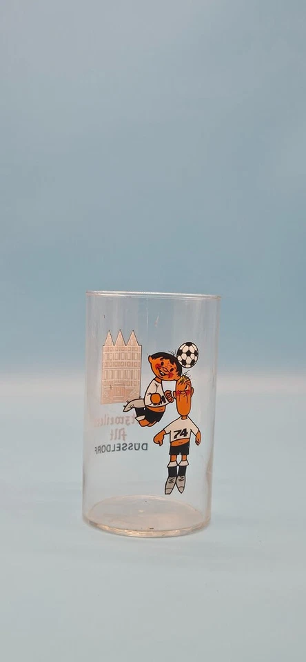 Gatzweilers Alt Düsseldorf Fussballspieler Trikot 74 Bierglas alt Glas Bier - Bild 1 von 1