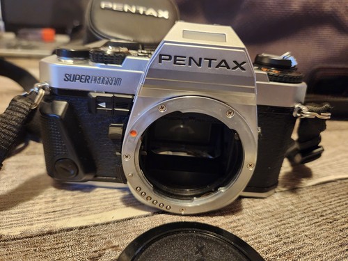 Pentax Super Program SLR 35mm Film Camera w/ 2 lenses,flash & 2 filters - Picture 5 of 12