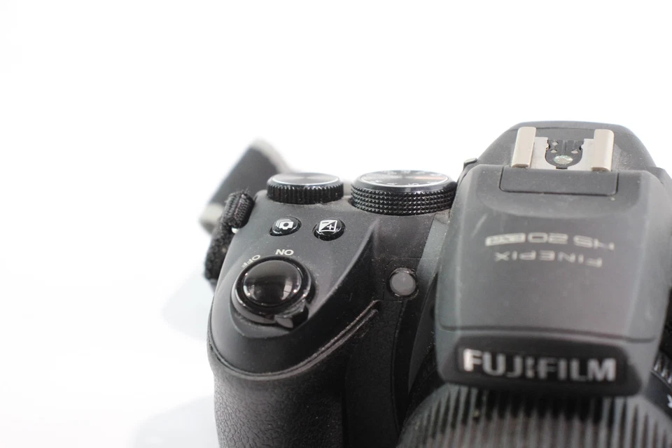 Fujifilm Finepix HS20EXR Digital Bridge Camera Working w/ Fujinon 30x Zoom Lens - Image 3 of 4