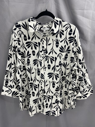Chico's Black & White Floral 3/4 Flip Cuff Sleeve Button Front Shirt Size 16 - Picture 1 of 5