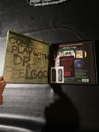 Motley Crue Dr. Feelgood Vinyl Singles Boxset RSD Black Friday 2024 Like New - Picture 3 of 17